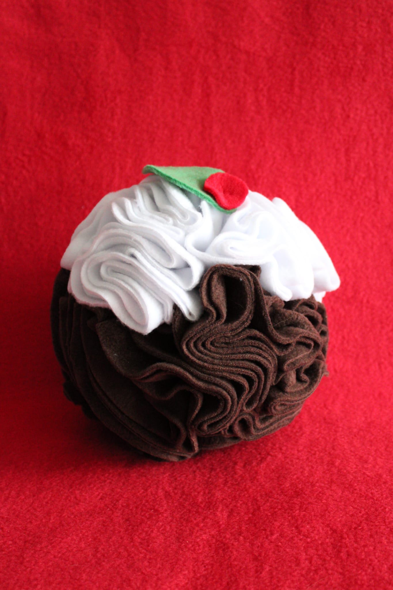 Christmas pudding snuffle ball